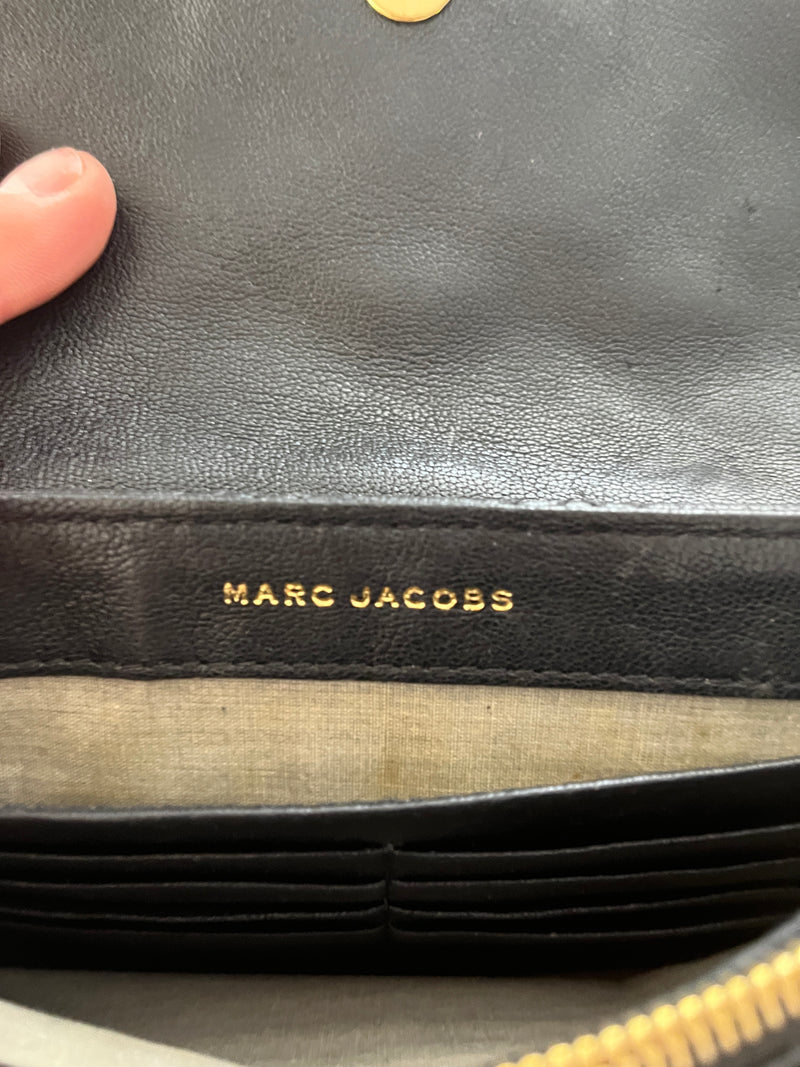 Pre owned Marc Jacobs quilted leather cross body bag